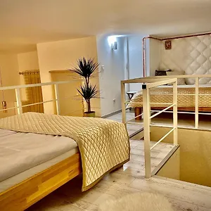 3 Comfortable And Cosy In Heart Of Near Basilica Budapešť
