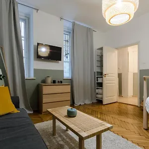 Next To Opera House A26 Apartment