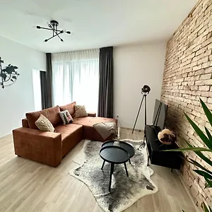 Cityscape ~ Ac/indoor Parking/balcony Apartment