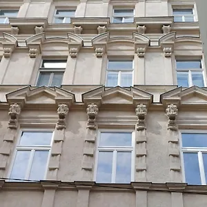 Andrassy Boulevard Apartment